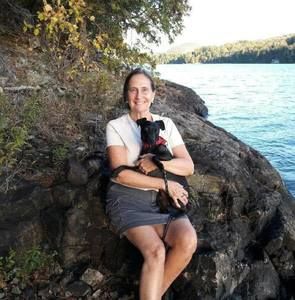 Meet your Posher, Claudia